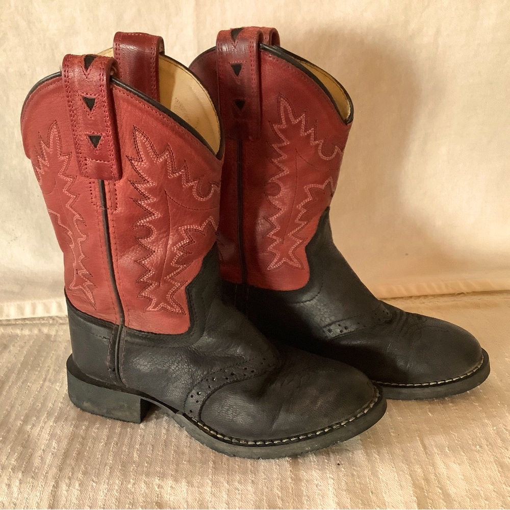 Old West brand kid’s red and black cowboy/cowgirl Boot unisex, size 1 kids